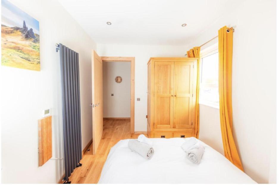 Luxury Cottage With Stunning Views Near Fairy Pools - School House 3 Carbost  Luaran gambar