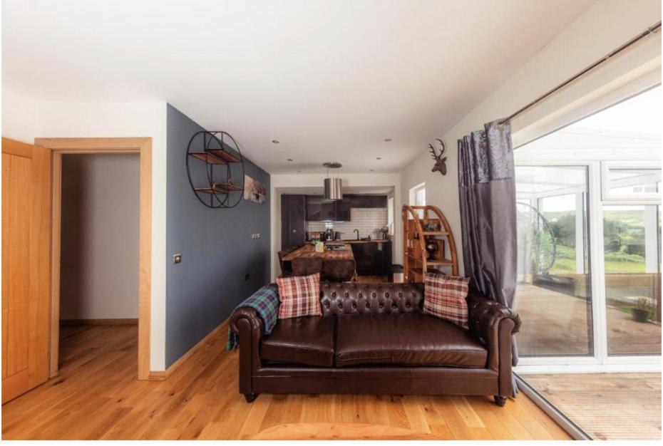 Luxury Cottage With Stunning Views Near Fairy Pools - School House 3 Carbost  Luaran gambar