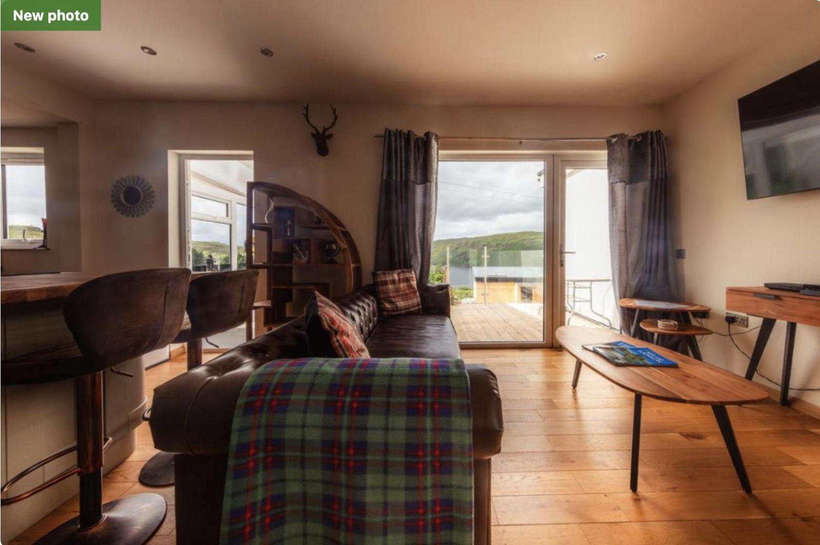 Luxury Cottage With Stunning Views Near Fairy Pools - School House 3 Carbost  Luaran gambar